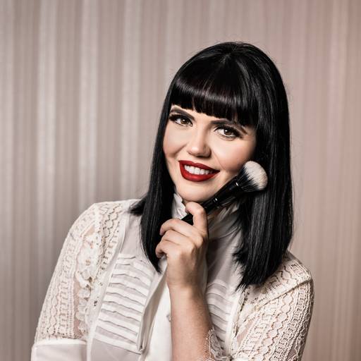 RETRATO DE PROFISSIONAL RETRATO CORPORATIVO DIAMANTE MAQUIADORA