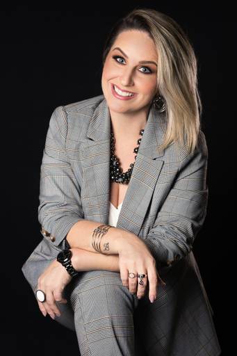 RETRATO DE PROFISSIONAL RETRATO CORPORATIVO CONSULTORA DE IMAGEM