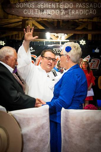 Estar casados por 25, 50, 60 anos é uma vitória linda de cada casal. Por isso, pra nós, Bodas têm preferência, descontos especiais e condições únicas.