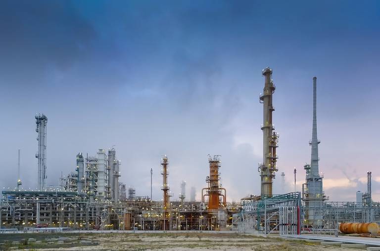 jose monica fotografia industrial fabrica sines alentejo refinaria colunas