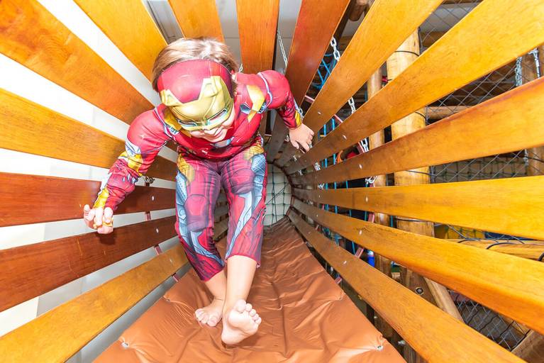 Amiguinho se divertindo no aniversário de 5 anos do Enzo, no La Ville Kids, pela fotógrafa Fabiana Bomfim.