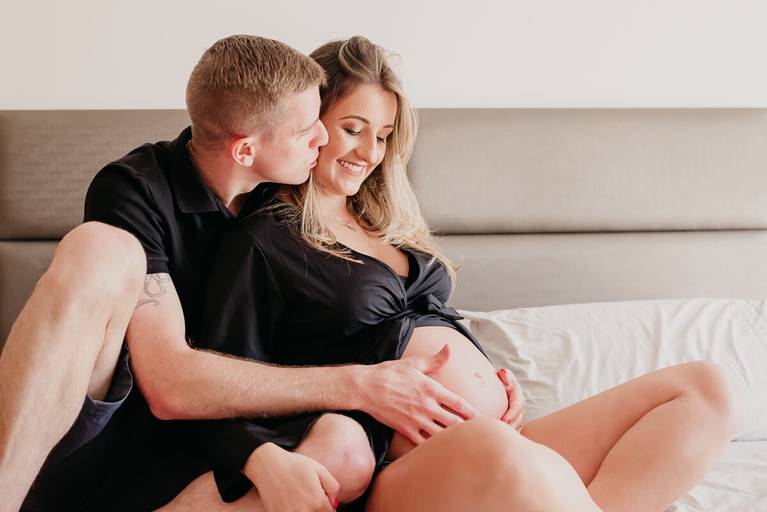 Ensaio de gestante da Deisi e Adilson Warken, à espera da Manuela, realizado em Belo Horizonte, pela fotógrafa Fabiana Bomfim. 