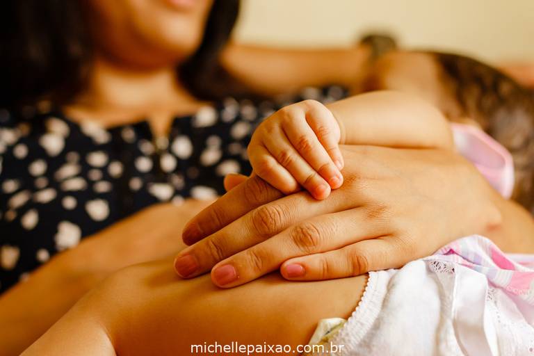 conexão mãe e bebê ensaio fotográfico afetivo fotos da rotina do bebê rj