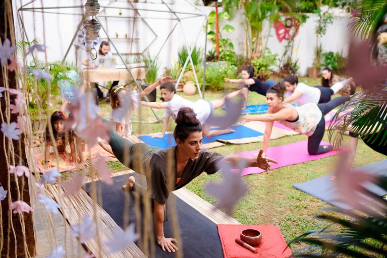 Quadra 6 Lote 5 - 1ª edição em 28 de julho de 2019 - Yoga com Thais Khoury.