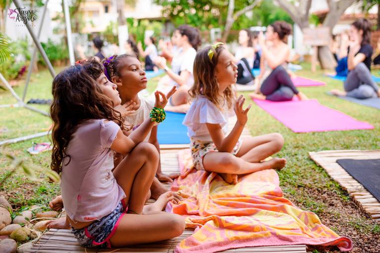 Quadra 6 Lote 5 - 1ª edição em 28 de julho de 2019 - Yoga com Thais Khoury.