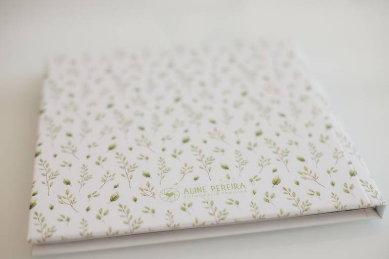 contra-capa do álbum personalizado para chá revelação