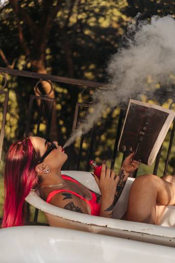 ensaio intimista feminino com fumaça