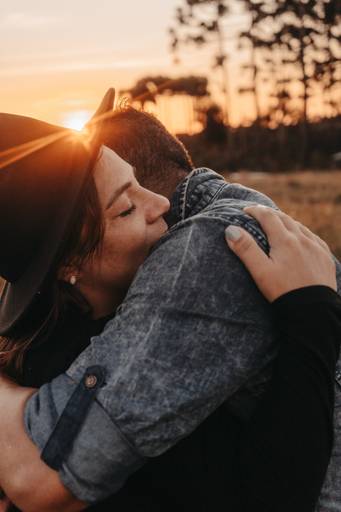 gestante pôr do sol