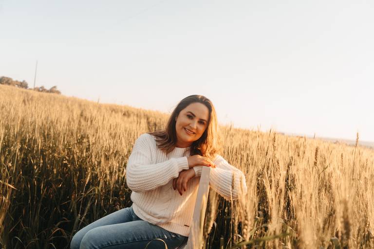 ensaio feminino no trigo