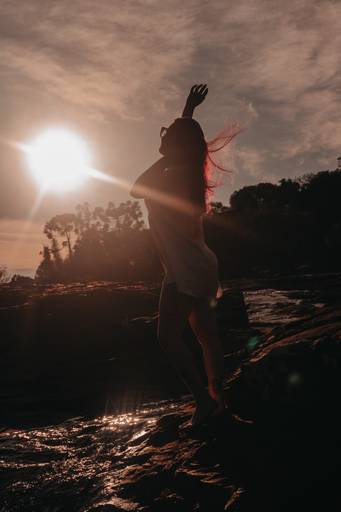 Ensaio feminino intimista na água