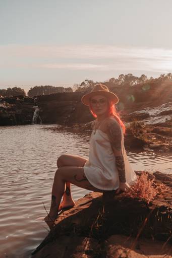 Ensaio feminino intimista na água