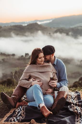 ensaio gestante no nascer do sol