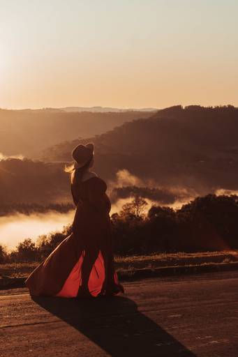 ensaio gestante no nascer do sol