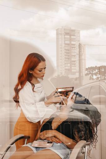 foto corporativa maquiadora