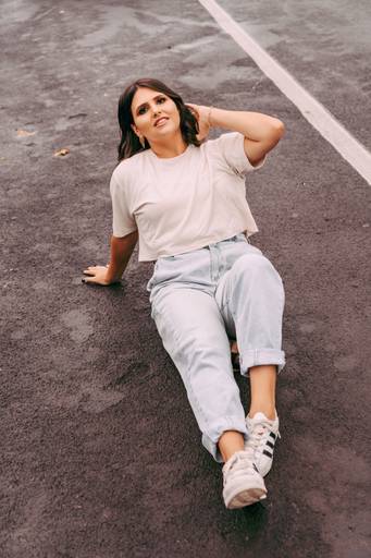 foto feminina na rua