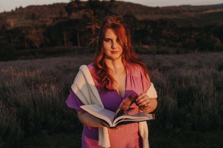 campo de lavanda: ensaio feminino