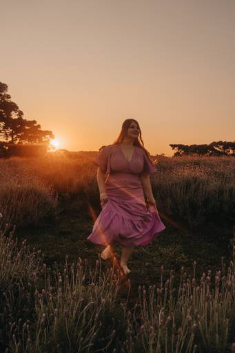campo de lavanda: ensaio feminino