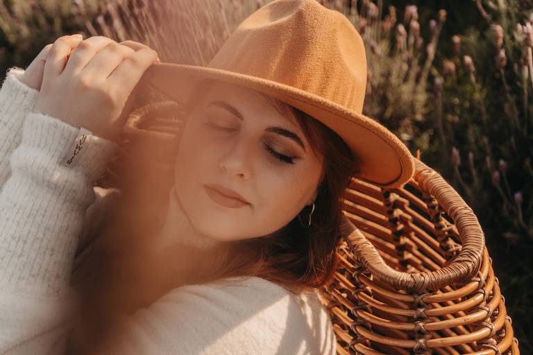 Ensaio feminino na lavanda