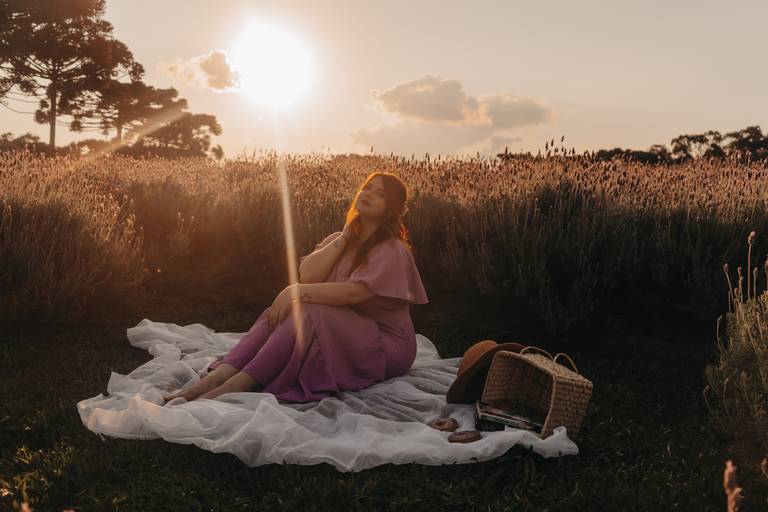 Ensaio feminino na lavanda