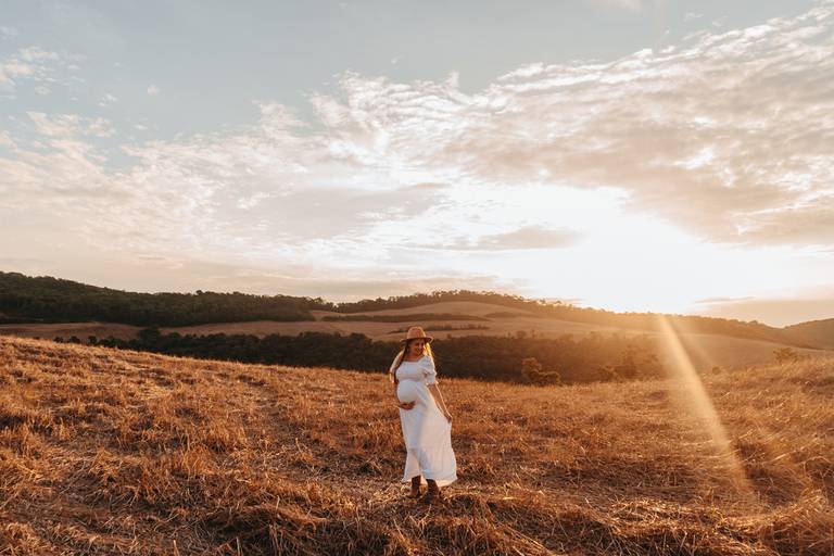 ensaio de gestante na fazenda