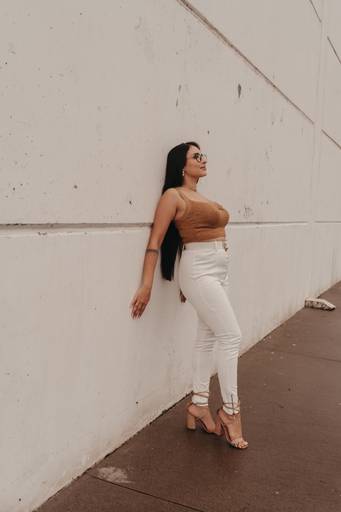 ensaio feminino urbano em dia de chuva