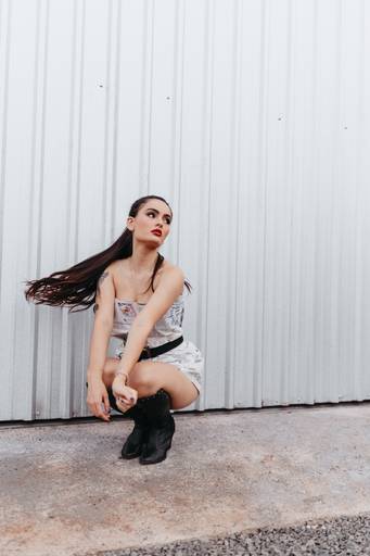 EnsEnsaio fashion diferente feminino jornalaio fashion diferente feminino jornal