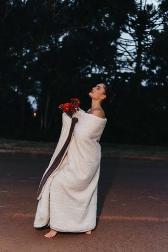 ensaio feminino a noite coberto feminino