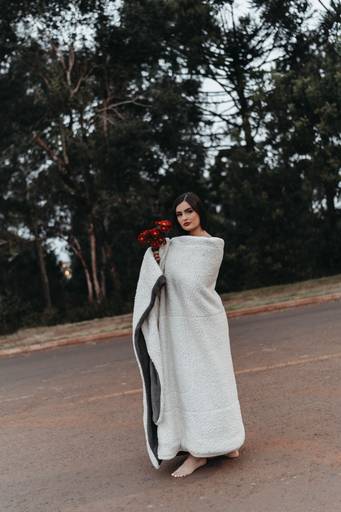 ensaio feminino a noite coberto feminino