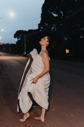 ensaio feminino a noite coberto feminino