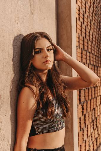 foto feminina urbana rua look preto