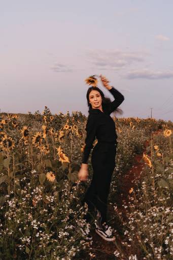 Ensaio feminino no girassol 