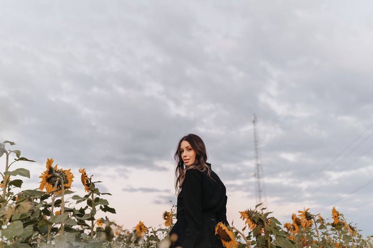 Ensaio feminino no girassol 