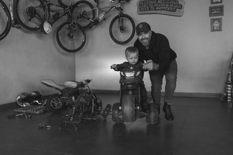 Pai e filho - mecanica - ensaio de dia dos pais