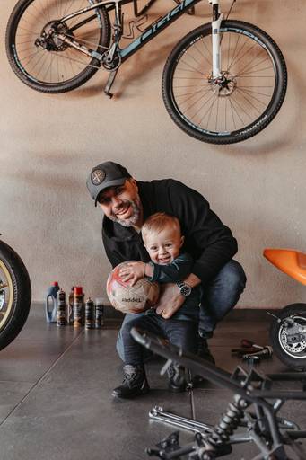 Pai e filho - mecanica - ensaio de dia dos pais