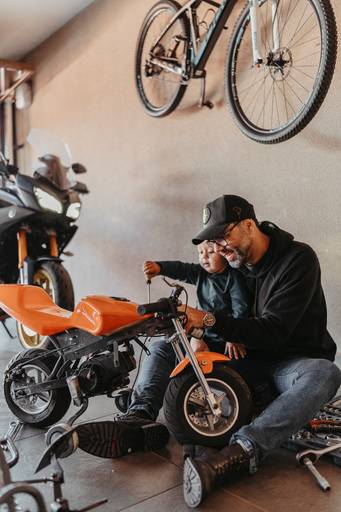 Pai e filho - mecanica - ensaio de dia dos pais