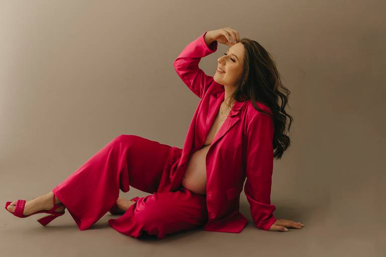 gestante estúdo look rosa