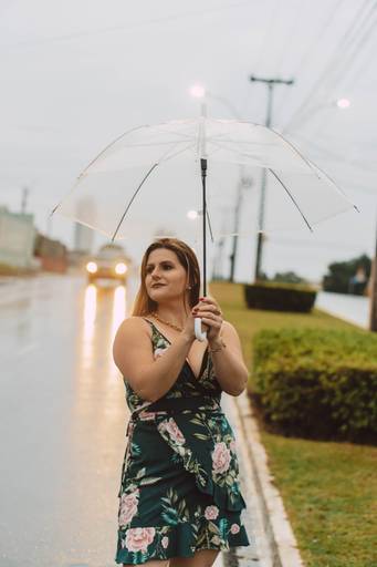 Ensaio feminino na chuva