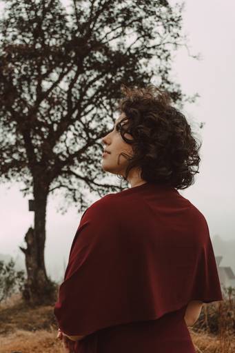 Ensaio no Nascer do Sol nublado