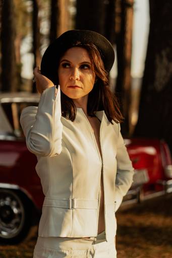 ensaio fotográco feminino com chapéu