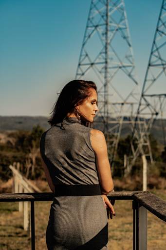 Ensaio feminino com vestido preto