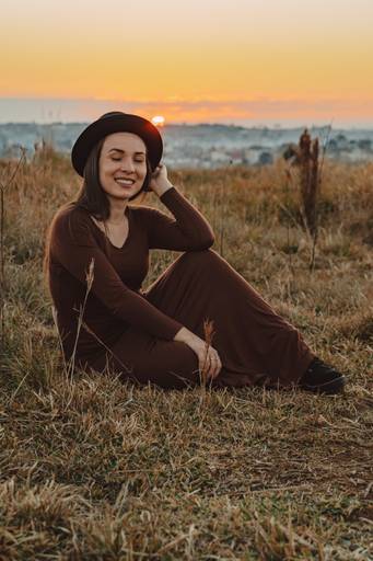 Ensaio feminino no por do sol