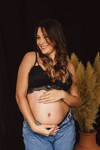 Ensaio gestante em estúdio