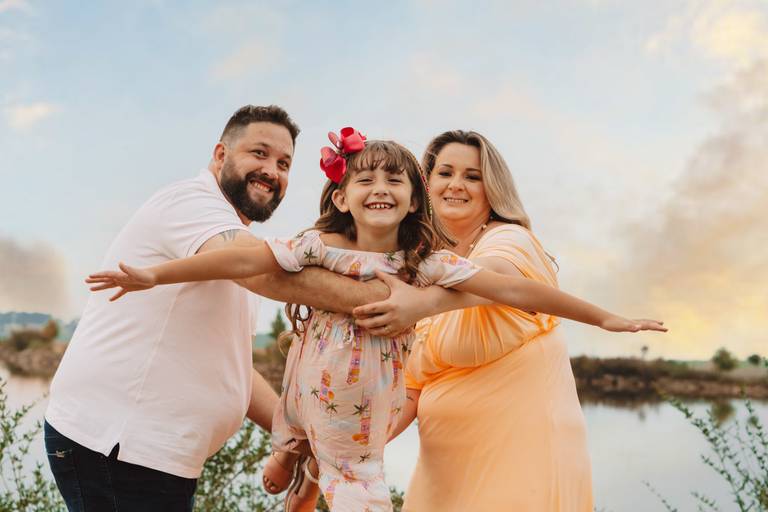 Ensaio na natureza em família