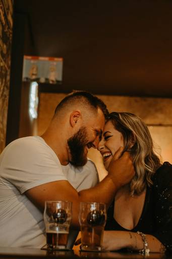 Ensaio casal no bar