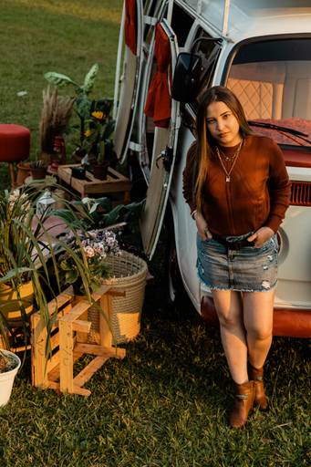 Ensaio feminino em kombi