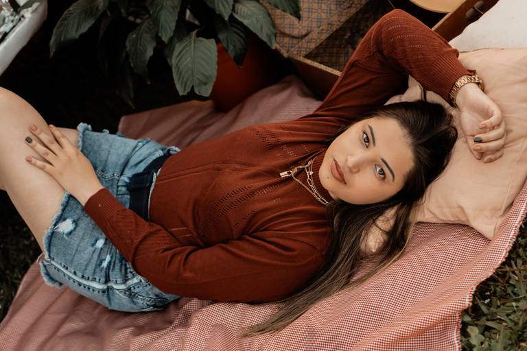 Ensaio feminino em kombi