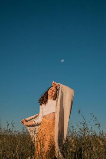 foto feminina com pano