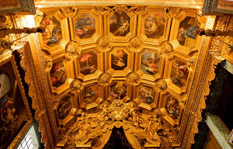 pormenor do teto da igreja da misericordia de mangualde