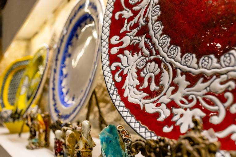 prato de cerãmica pintado à mão