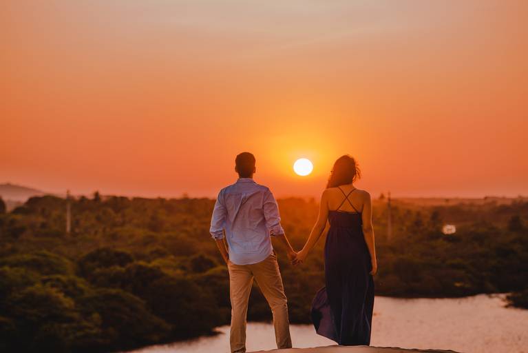 fotografia de ensaio pre wedding no por do sol do Cumbuco - CE